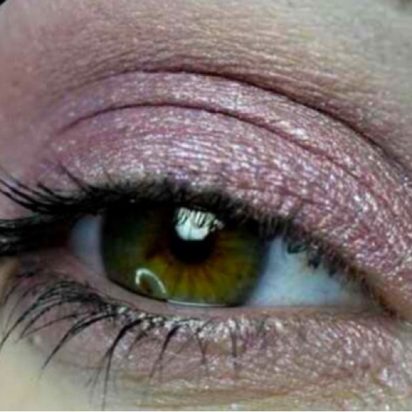 High Pigment Loose Eyeshadow - Picture 2 of 4